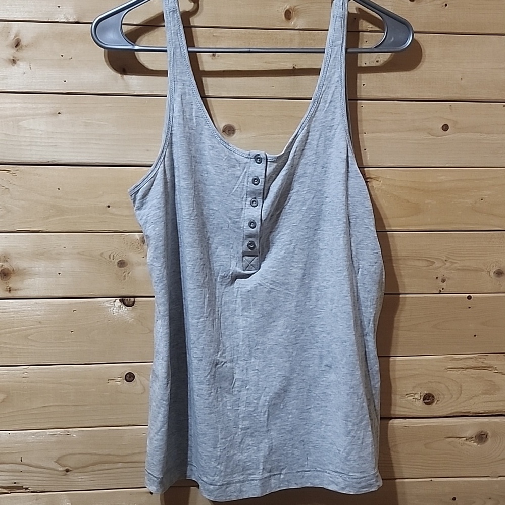 Lululemon Heart Opener Tank Top Size tag missing fits best on medium